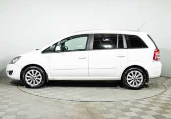 Подержанный автомобиль Opel Zafira Compactvan 2014 года (8 фото)