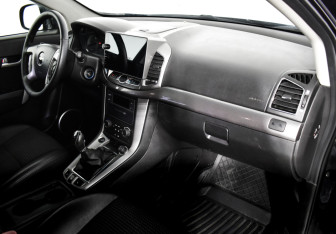 Подержанный автомобиль Chevrolet Captiva 2013 года (12 фото)