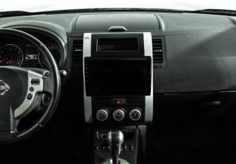 Подержанный автомобиль Nissan X-Trail 2013 года (14 фото)
