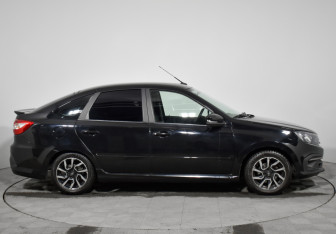 Подержанный автомобиль LADA (ВАЗ) Granta Liftback 2023 года (4 фото)