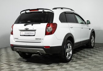 Подержанный автомобиль Chevrolet Captiva 2012 года (5 фото)