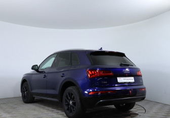 Подержанный автомобиль Audi Q5 2017 года (8 фото)