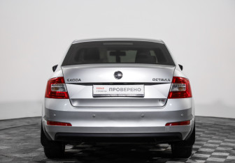 Подержанный автомобиль Skoda Octavia Liftback 2013 года (6 фото)