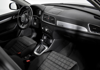 Подержанный автомобиль Audi Q3 2012 года (12 фото)