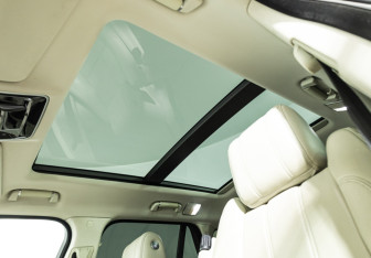 Подержанный автомобиль Land Rover Range Rover 2015 года (18 фото)