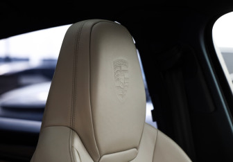 Подержанный автомобиль Porsche Cayenne 2019 года (31 фото)