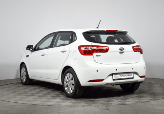 Подержанный автомобиль Kia Rio Hatchback 2013 года (7 фото)
