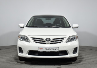 Подержанный автомобиль Toyota Corolla Sedan 2012 года (2 фото)