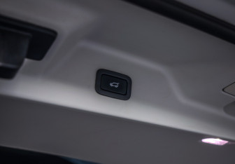 Подержанный автомобиль Land Rover Range Rover 2017 года (34 фото)