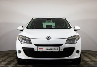 Подержанный автомобиль Renault Megane Hatchback 2011 года (2 фото)