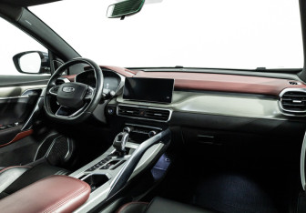 Подержанный автомобиль Geely Coolray 2022 года (9 фото)