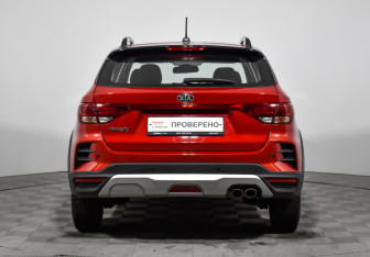 Подержанный автомобиль Kia Rio Hatchback 2021 года (6 фото)