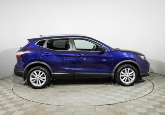 Подержанный автомобиль Nissan Qashqai 2017 года (4 фото)