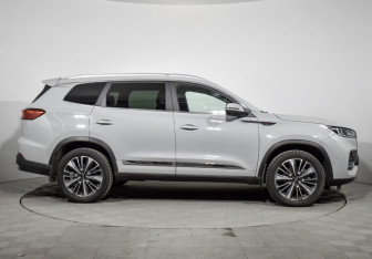 Подержанный автомобиль Chery Tiggo 8 Pro Max 2023 года (4 фото)