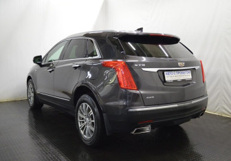 Подержанный автомобиль Cadillac XT5 2016 года (7 фото)