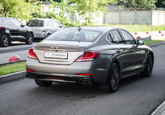 Подержанный автомобиль Genesis G70 2020 года (6 фото)