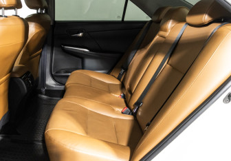 Подержанный автомобиль Toyota Camry Sedan 2016 года (10 фото)