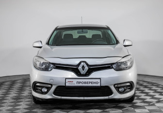 Подержанный автомобиль Renault Fluence 2014 года (2 фото)