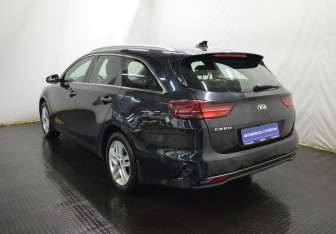Подержанный автомобиль Kia Ceed Wagon 2019 года (7 фото)