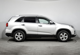Подержанный автомобиль Kia Sorento 2018 года (4 фото)