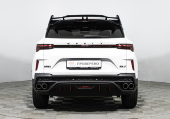 Подержанный автомобиль Geely Coolray 2024 года (6 фото)