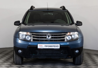 Подержанный автомобиль Renault Duster 2014 года (2 фото)