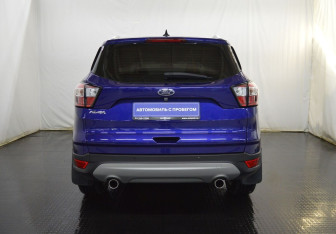 Подержанный автомобиль Ford Kuga 2019 года (6 фото)