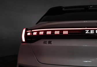 Подержанный автомобиль Zeekr 001 2024 года (34 фото)