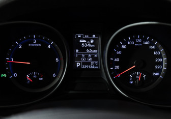 Подержанный автомобиль Hyundai Santa Fe 2015 года (12 фото)