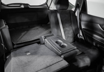 Подержанный автомобиль Nissan X-Trail 2017 года (25 фото)