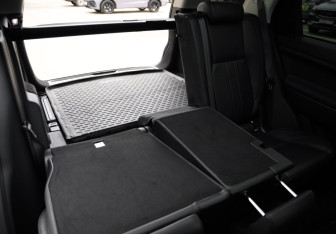 Подержанный автомобиль Land Rover Discovery Sport 2018 года (31 фото)