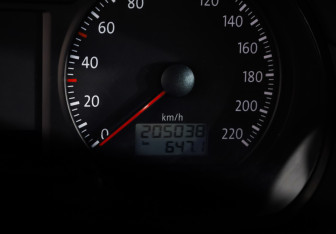 Подержанный автомобиль Volkswagen Polo Hatchback 2006 года (10 фото)