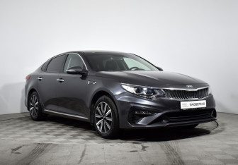 Подержанный автомобиль Kia Optima Sedan 2019 года (3 фото)