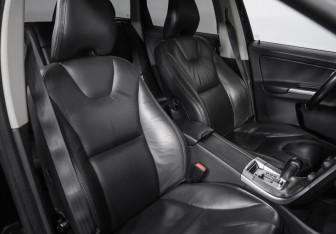 Подержанный автомобиль Volvo XC60 2012 года (21 фото)