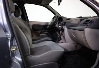 Подержанный автомобиль Renault Symbol 2008 года (16 фото)