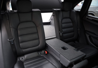 Подержанный автомобиль Porsche Macan 2019 года (33 фото)