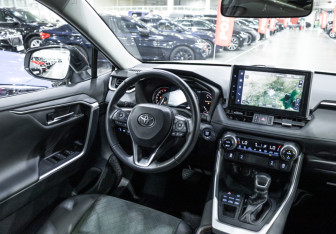 Подержанный автомобиль Toyota RAV4 2022 года (24 фото)