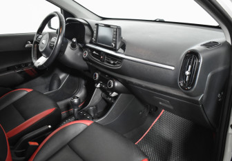 Подержанный автомобиль Kia Picanto 2018 года (12 фото)