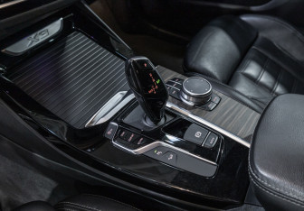 Подержанный автомобиль BMW X3 2019 года (24 фото)
