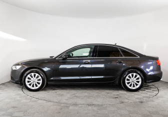 Подержанный автомобиль Audi A6 Sedan 2014 года (8 фото)