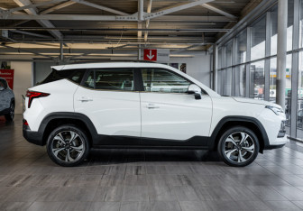 Новый Москвич 3 2024 (8 фото)