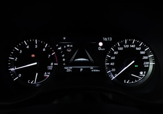 Подержанный автомобиль Toyota Highlander 2021 года (12 фото)