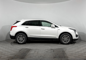 Подержанный автомобиль Cadillac XT5 2017 года (4 фото)