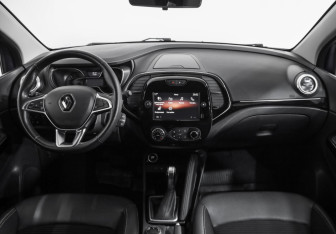 Подержанный автомобиль Renault Kaptur 2021 года (10 фото)