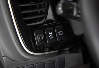 Подержанный автомобиль Mitsubishi Outlander 2013 года (15 фото)