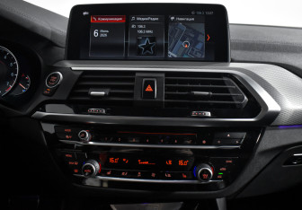 Подержанный автомобиль BMW X3 2019 года (17 фото)