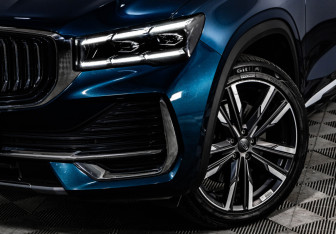 Подержанный автомобиль Geely Monjaro 2023 года (2 фото)