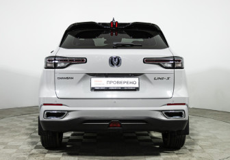 Подержанный автомобиль Changan UNI-S 2024 года (6 фото)