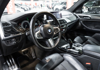 Подержанный автомобиль BMW X3 2018 года (14 фото)