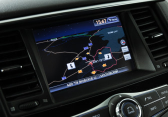 Подержанный автомобиль Infiniti QX80 2014 года (20 фото)